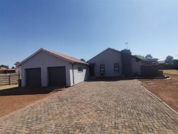 3 Bedroom House in Mayberry Park