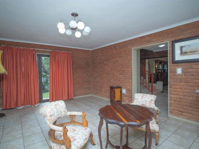 3 Bedroom House in Meerhof