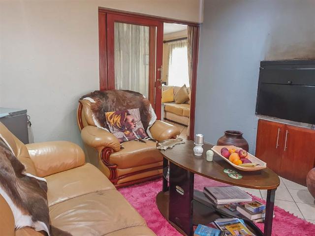 3 Bedroom House in Melodie