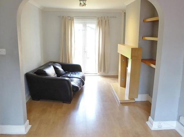3 bedroom house in Mitcham
