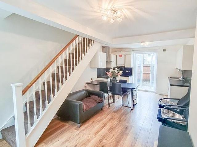 3 bedroom house in Mitcham