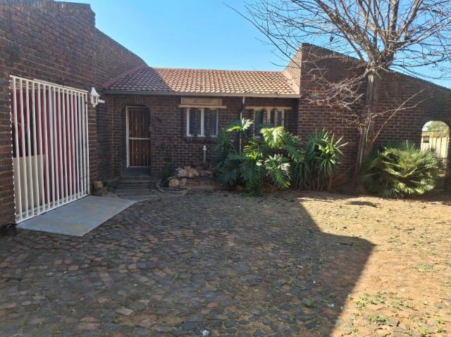 3 Bedroom House in Randpoort