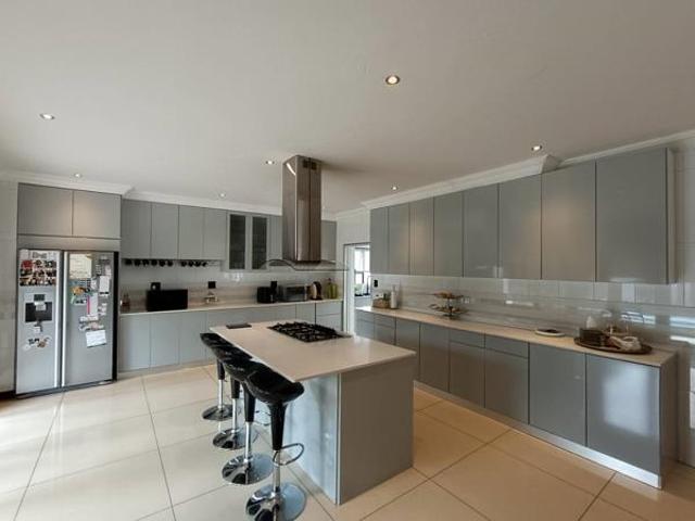 3 Bedroom House in Midstream Estate