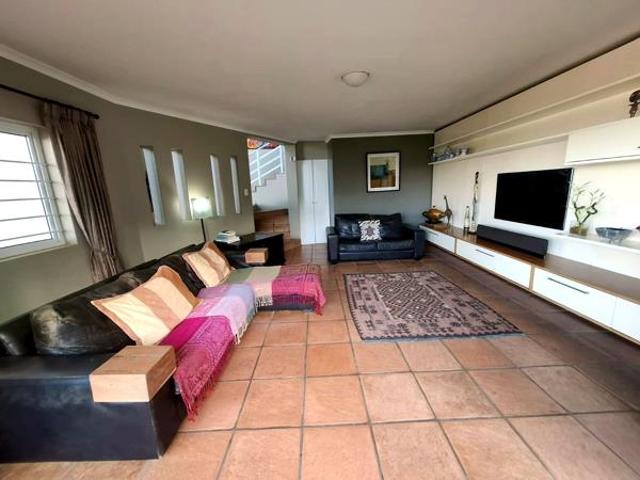 3 Bedroom House in Newsel Beach