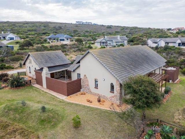 3 Bedroom House in Num Cape Estate