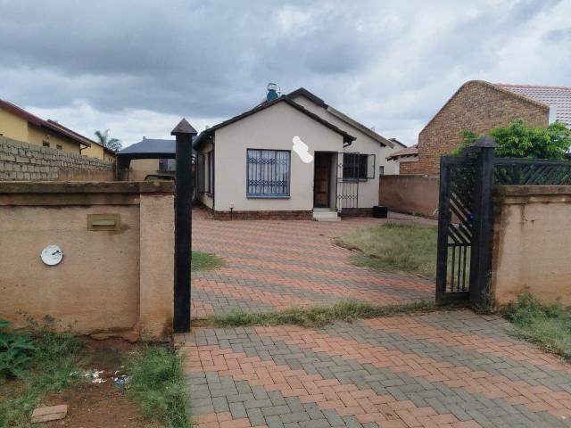 3 Bedroom House in Soshanguve