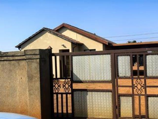 3 Bedroom House in Soshanguve Vv