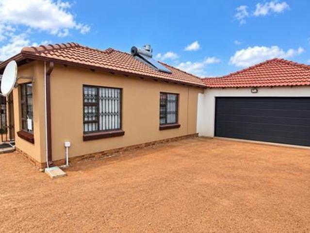 3 Bedroom House in Soshanguve Vv