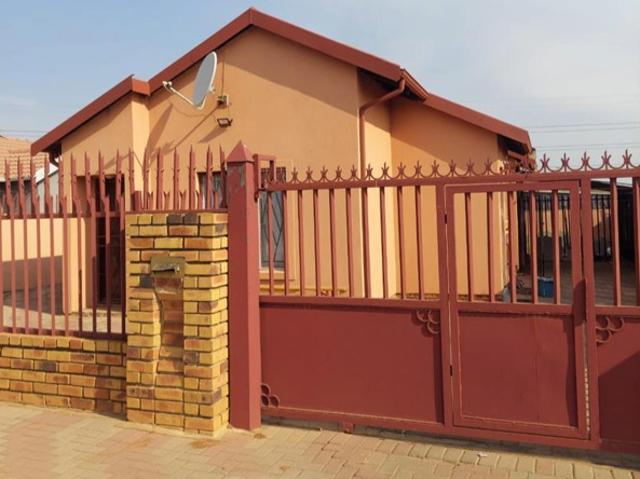 3 Bedroom House in Soshanguve Vv
