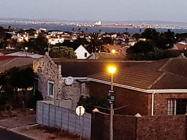3 Bedroom House in Saldanha Heights