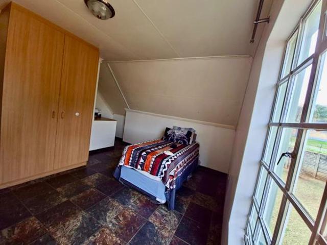 3 Bedroom House in Schuinshoogte