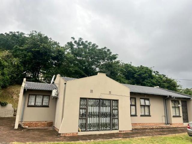 3 Bedroom House in Sea View