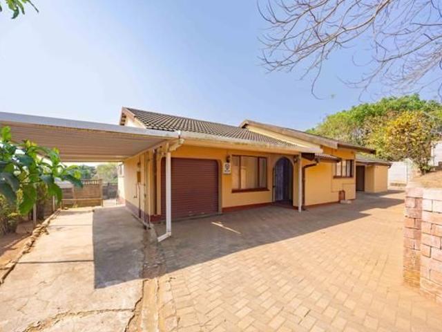 3 Bedroom House in Sea View