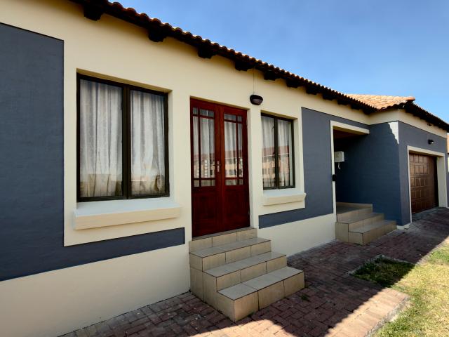 3 Bedroom House in Noordrand