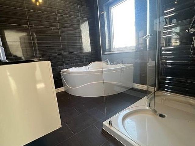 3 bedroom house in Sheffield