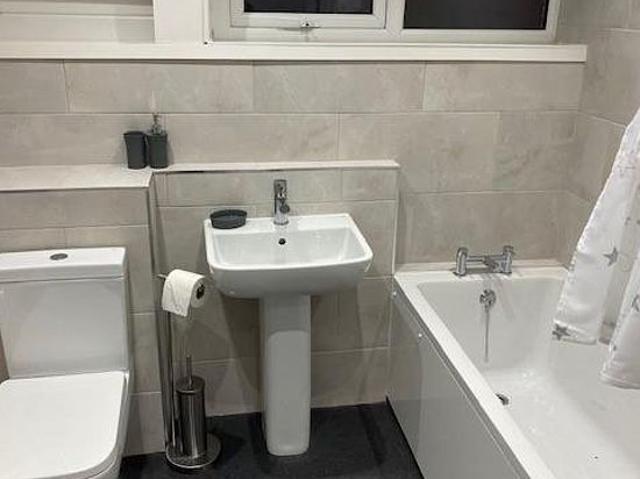 3 bedroom house in Sheffield