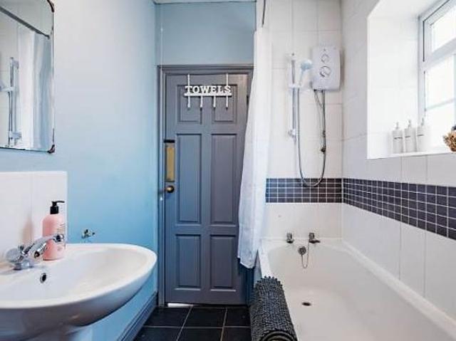 3 bedroom house in Sheffield