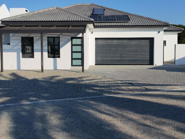 3 Bedroom House in Shelley Point