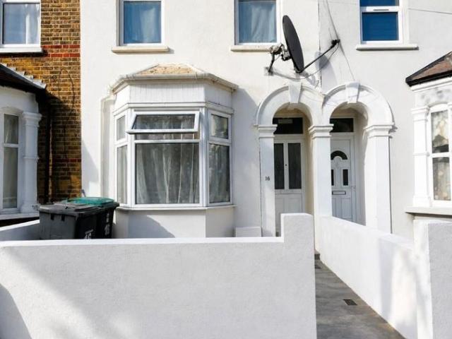 Station Crescent, London N15, 3 bed terraced house to rent, £2,500 pcm | PrimeLocation