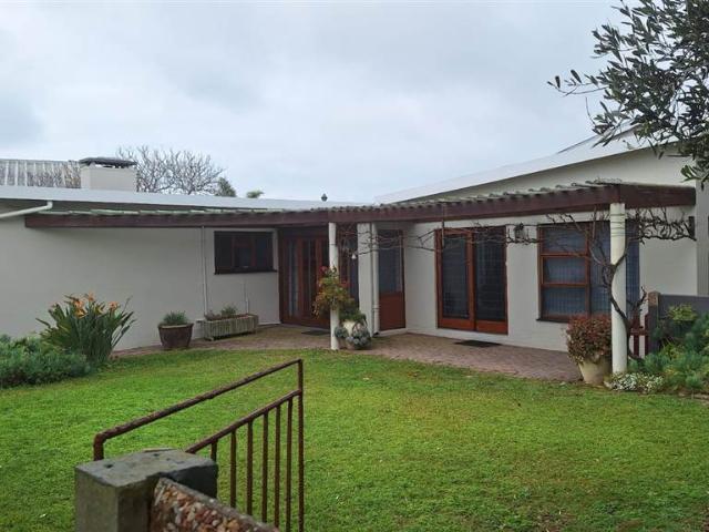 3 Bedroom House in Stilbaai Wes