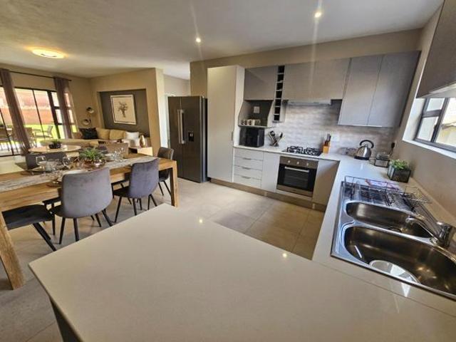 3 Bedroom House in Stonehenge
