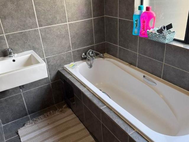 3 Bedroom House in Summerset