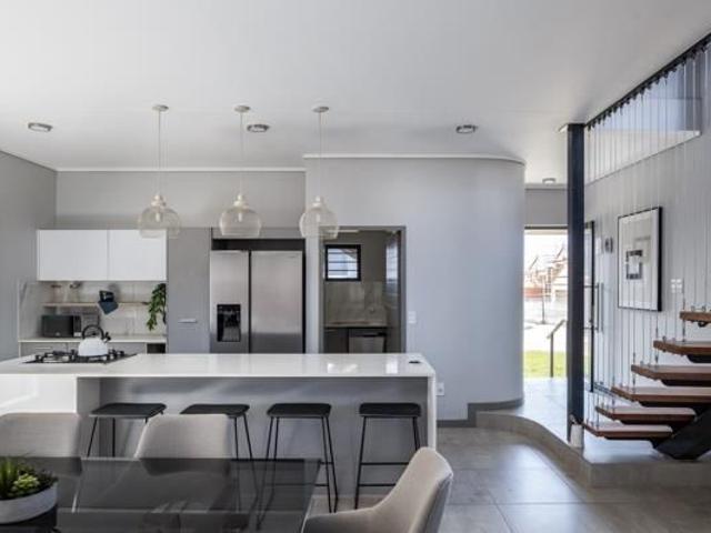 3 Bedroom House in Sundowner