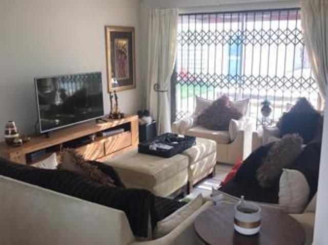 3 Bedroom House in Sunningdale