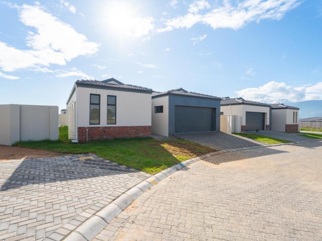 3 Bedroom House in Paarl North