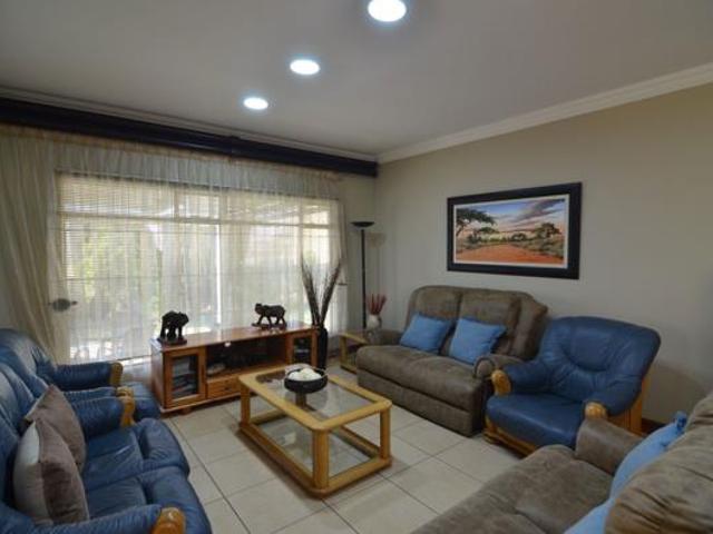 3 Bedroom House in Panorama