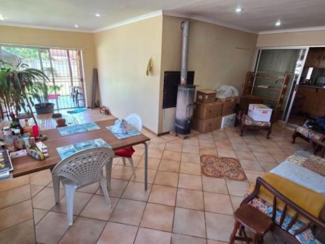 3 Bedroom House in Panorama