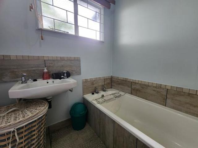 3 Bedroom House in Paradise Beach