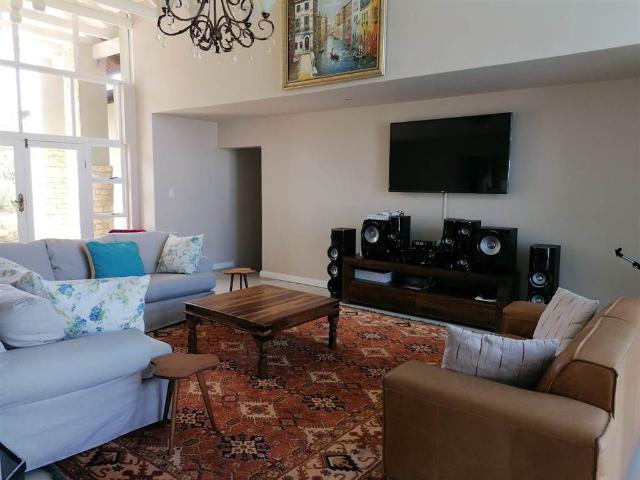 3 Bedroom House in Pezula Golf Estate