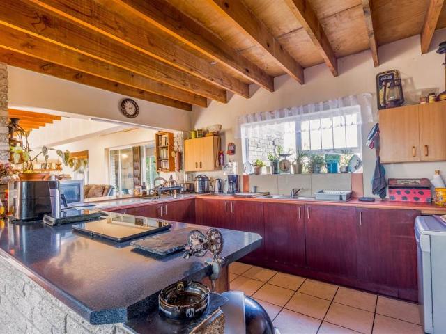 3 Bedroom House in Pearly Beach
