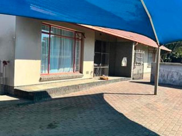 3 Bedroom House in Phalaborwa