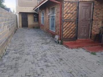 3 Bedroom House in Pimville