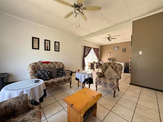3 Bedroom House in Pioneer Park