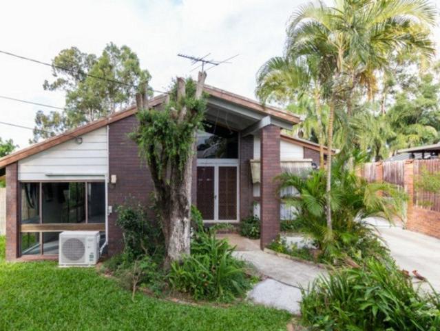 3 Bedroom House In Prime Location