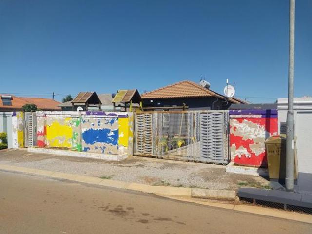 3 Bedroom House in Protea Glen