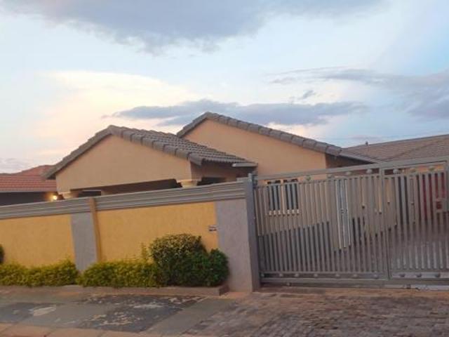 3 Bedroom House in Protea Glen