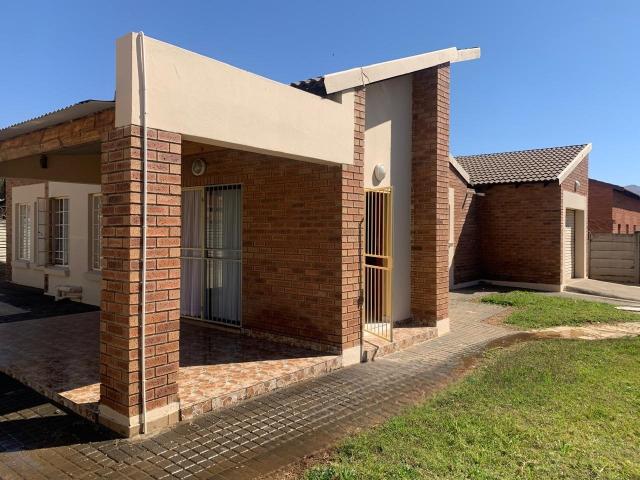 3 Bedroom House in Protea Park