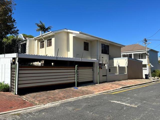 3 Bedroom House in Rosebank