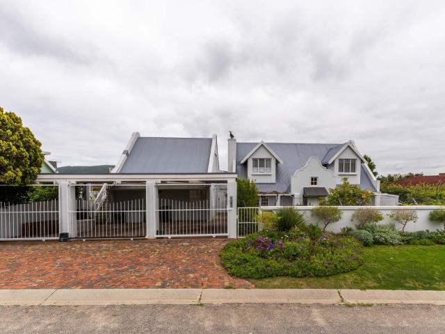 3 Bedroom House in Rexford