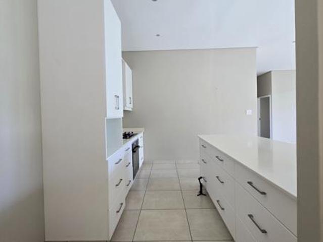 3 Bedroom House in Renishaw Hills