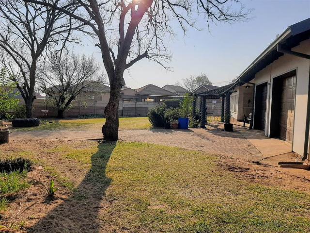 3 Bedroom House in Riamar Park