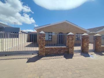 3 Bedroom House in Rylands
