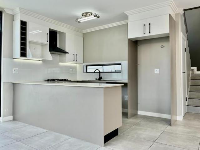 3 Bedroom House in Rynfield AH