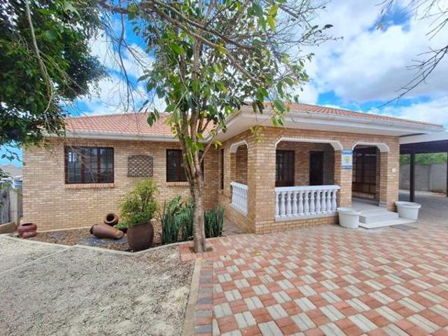 3 Bedroom House in Wavecrest