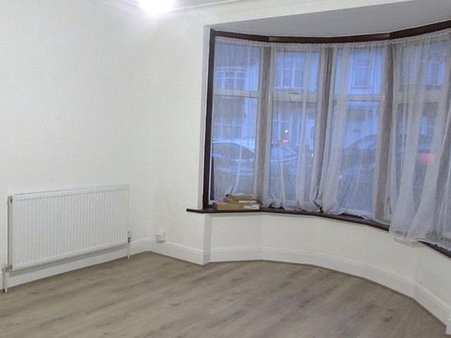 3 bedroom house in Wembley