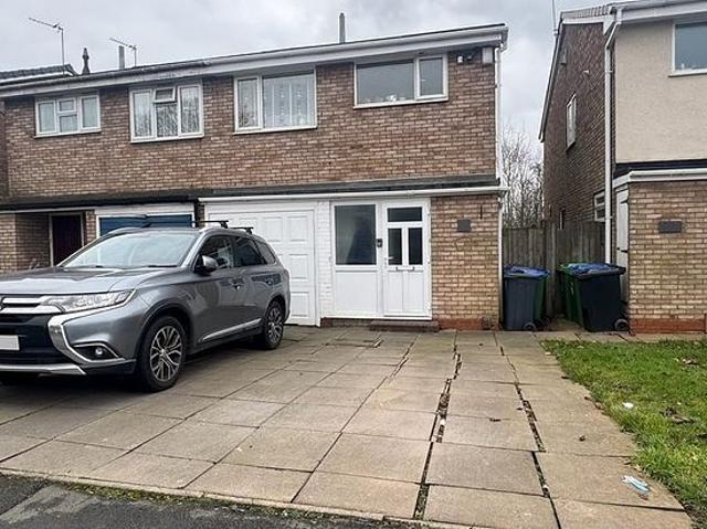 3 bedroom house in West Bromwich